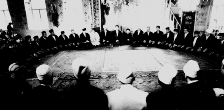 Sen Derviş Olamazsın, Yunus Emre